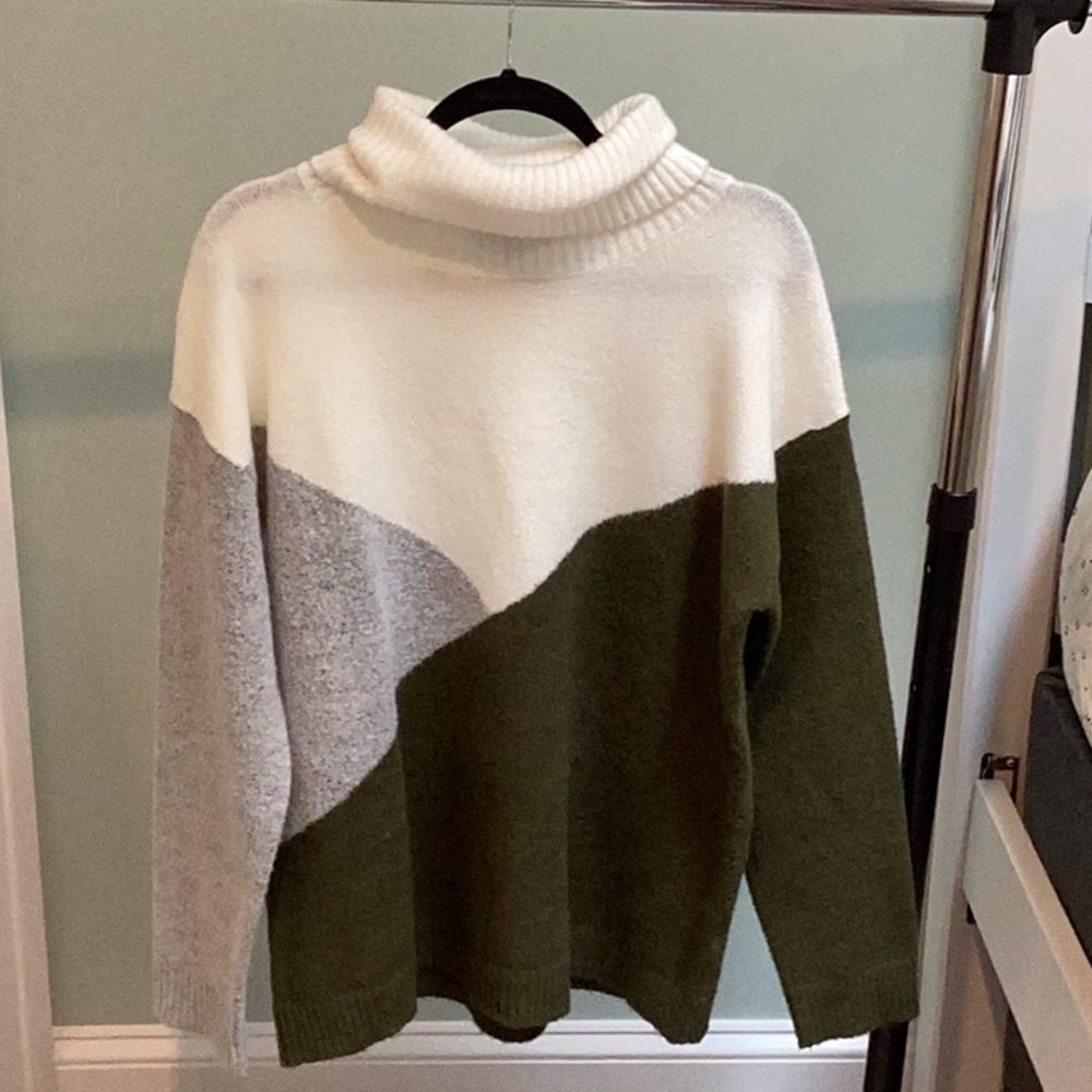 Multicolored sweater